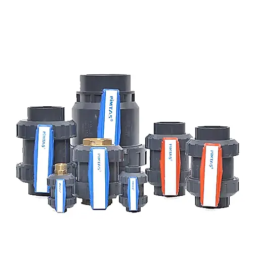 UH-PVC Küresel Vanalar